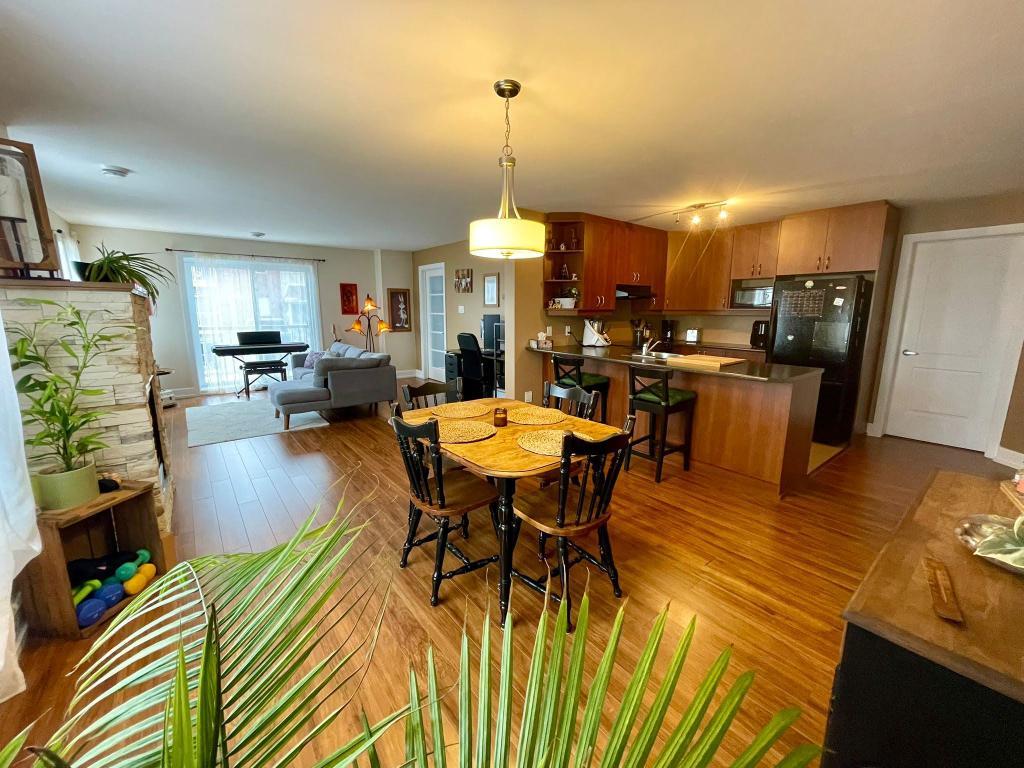 Condo 4 1/2 avec air climatisé et foyeur au gaz à louer à Chambly | 3235227