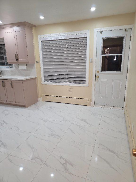 A spacious and sunny 5½ available now | 3235257