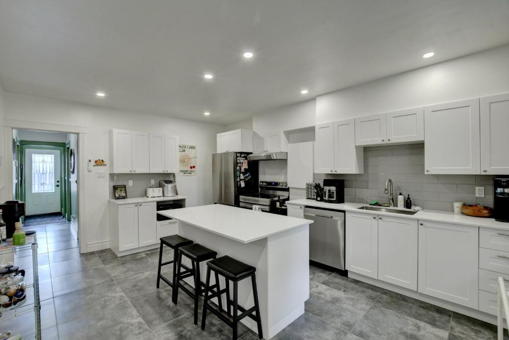 Grand logement 3 chambres a coucher et 2 salles de bains a Lachine | 3235267