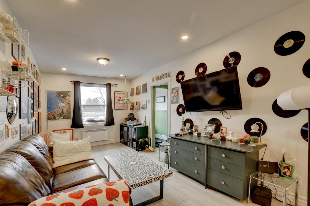 Grand logement 3 chambres a coucher et 2 salles de bains a Lachine | 3235267