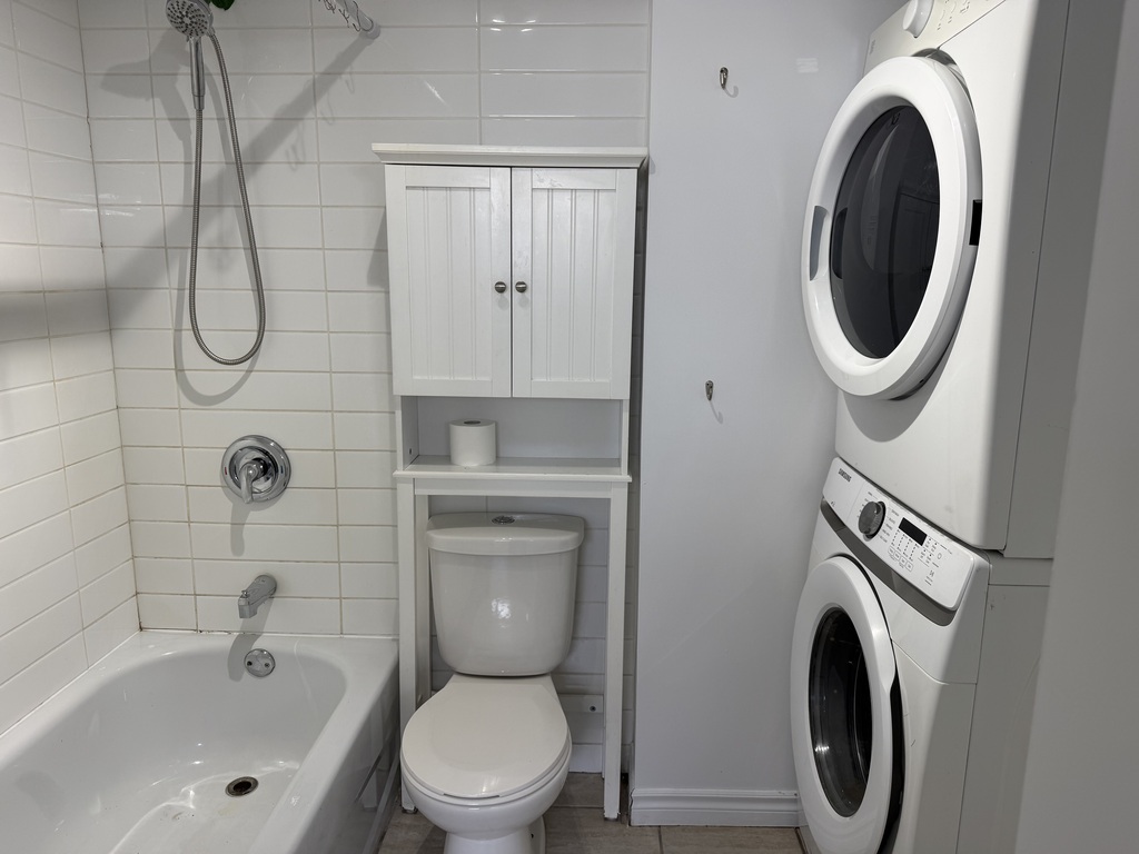 3 1/2 Disponible Maintenant | 3235477