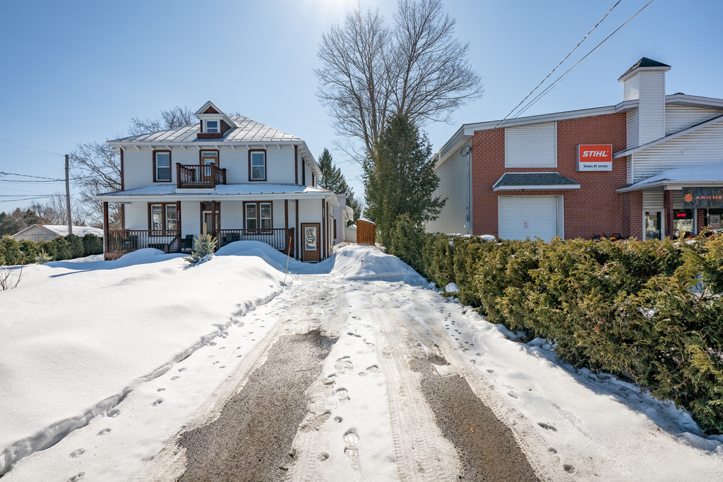 Grand & Luxueux Appart. Proche De Tout! | 3235505