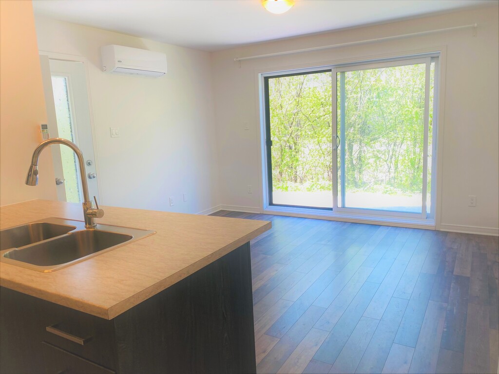 Condo Lumineux Une Chambre, Aylmer | 3235506