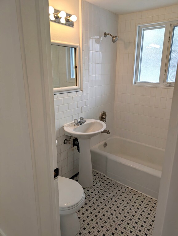 Logement 4 1/2, Rénové, Proxi. Parc | 3235543