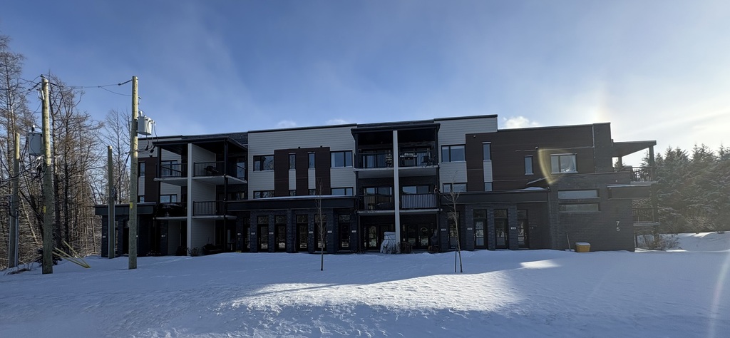 Bromont 4½ – Cessation De Bail | 3235562