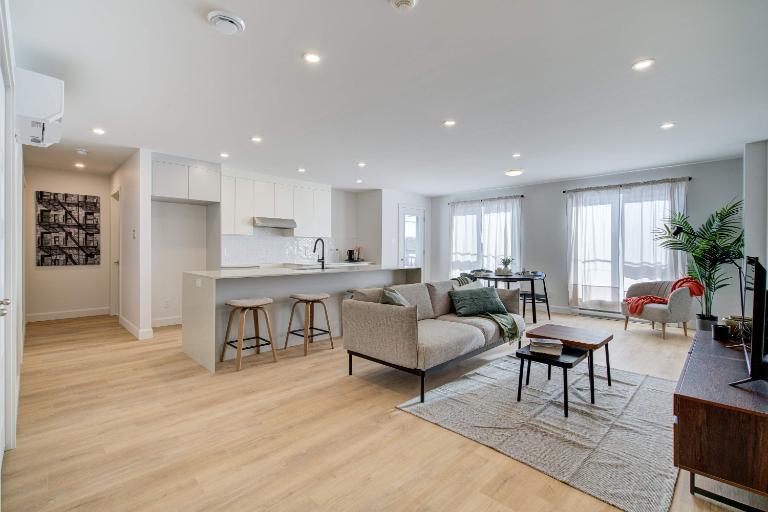 2 CH - 1 SDB - Huntingdon - $1,250 /mo | 3235579