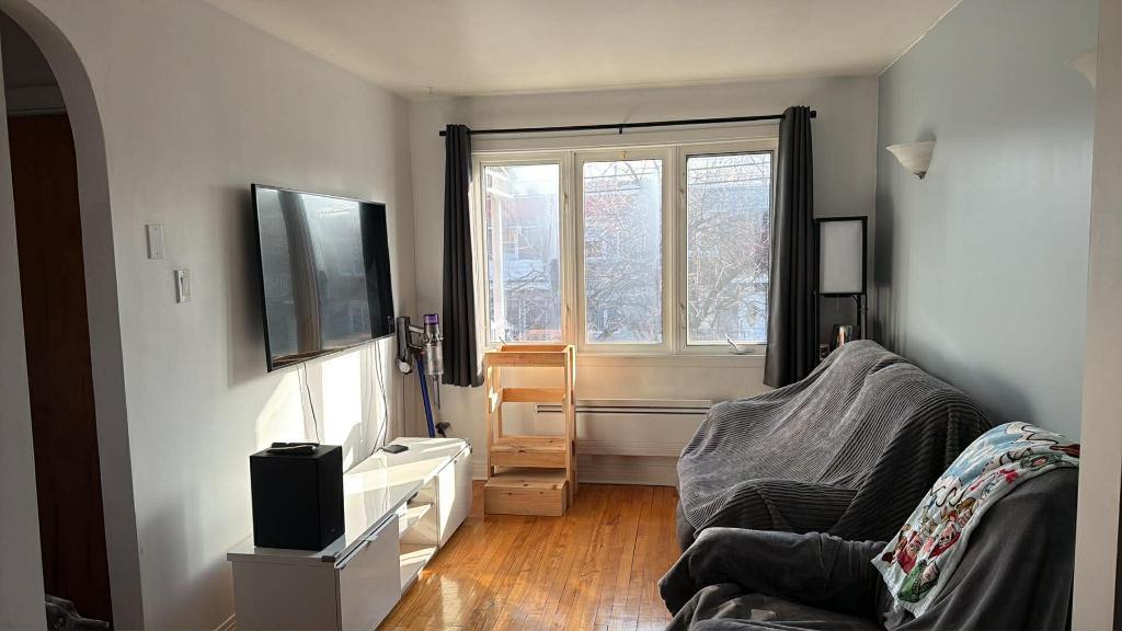 ROSEMONT 5 1/2 LIBRE 1ER JUILLET | 3235590