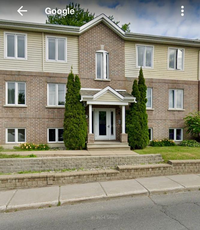 Condo à louer | 3235600