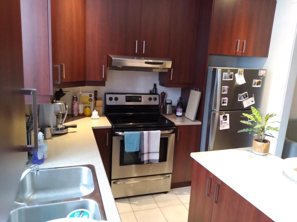 PETITE ITALIE – Superbe 4 ½ | Métro Cast | 3235985