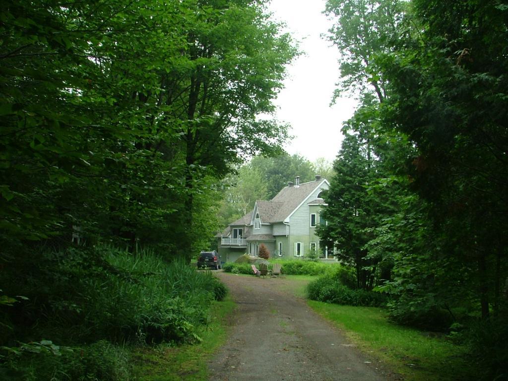 Appartement genre loft semi-meublé | 3236024