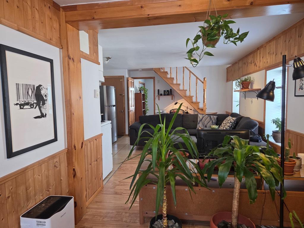 Grand 4 1/2 disponible avant e 10 avril et GRATUIT POUR LE RESTE DU MOIS . | 3239461