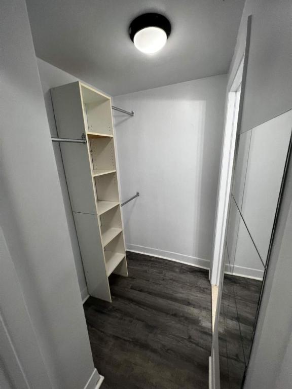 GHETTO MCGILL- STUDIO RENOVÉ & MEUBLÉ- EMPLACEMENT EXCEPTIONNEL | 3236031