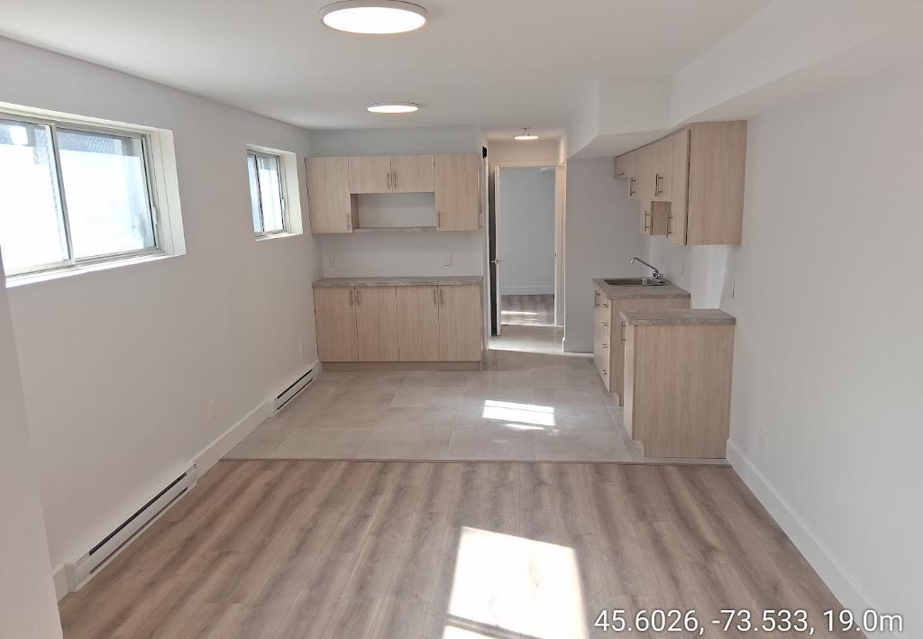 3 1/2 neuf A à Z, électros, calme et respect #1 | 3236033