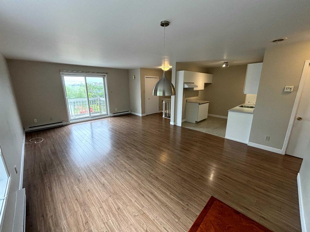 Grand logement 4 1/2 2 chambres Appartement à louer St-Nicolas 2 stationnements | 3236045