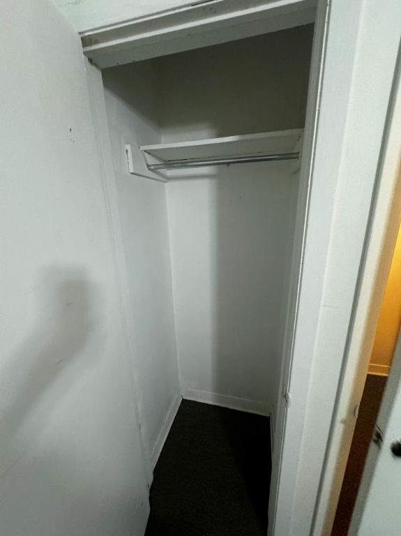 GHETTO MCGILL- 3 ½ RÉNOVÉ & MEUBLÉ – 1 CHAMBRE FERMÉE | 3236047