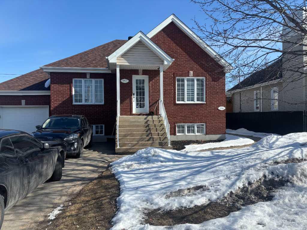 Très grand logement 3 1/2 style loft à Mascouche! | 3236051