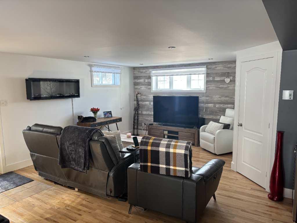 Très grand logement 3 1/2 style loft à Mascouche! | 3236051