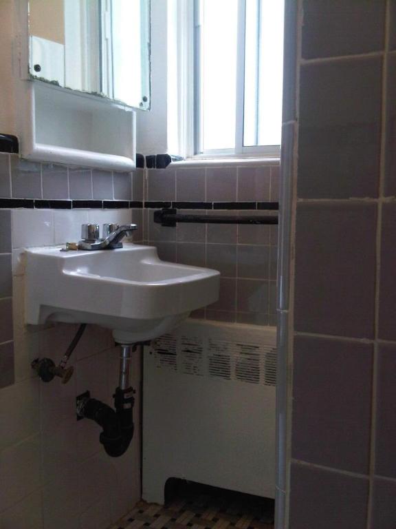 GHETTO MCGILL- 3 ½ RÉNOVÉ & MEUBLÉ – 1 CHAMBRE FERMÉE | 3236060