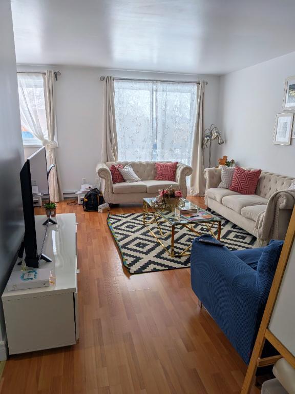 5-1/2 lumineux-1er étage-Environnement calme et vert-côté ensoleillé | 3236061