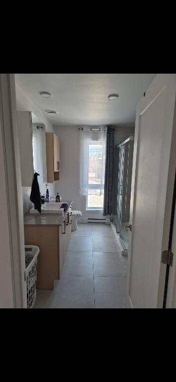 Logement 3 1/2, inclus 5 éléctros+internet | 3236086