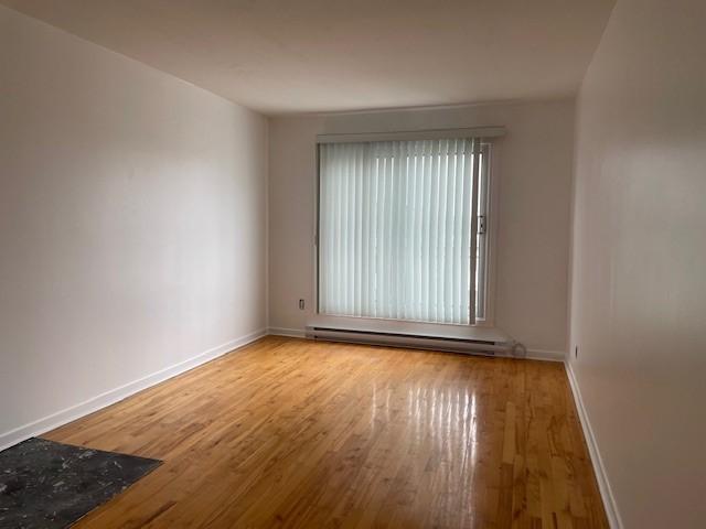 Magnifique appartement rénové situe dans un quartier prisé d'Anjou | 3236087