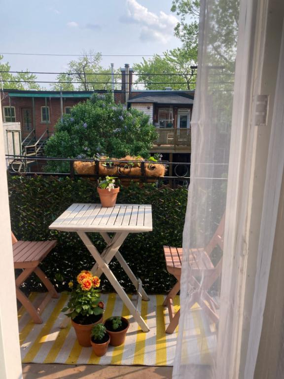 4 ½ - rénové à Villeray près du métro Crémazie et Jarry H2P 2J4 | 3236091