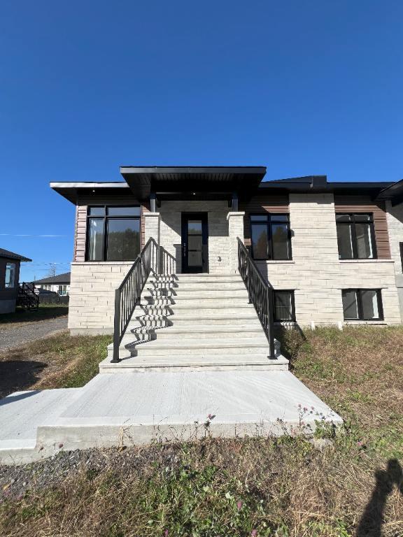 Grand 4 ½ neuf à Lachute construit en 2025 | 3236095