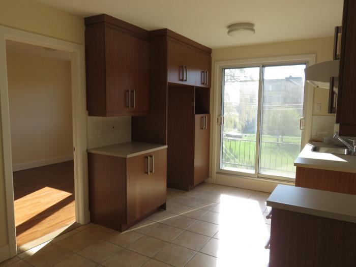 ROSEMONT - GRAND 4 1/2 en face de l'Hôpital Santa Cabrini | 3236097