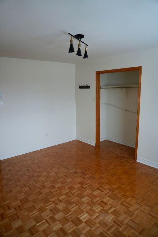 7 et demi (7 1/2) 3 Grandes Chambres et 2 salle de bains | 3236147