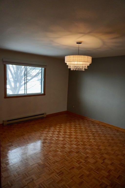 7 et demi (7 1/2) 3 Grandes Chambres et 2 salle de bains | 3236147