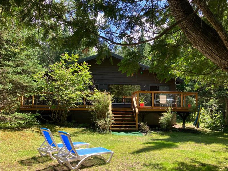 Lovely Lac Paquin: | 3236263