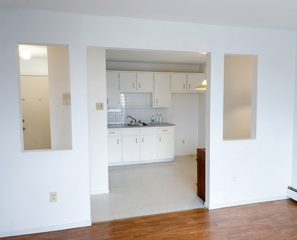 BEAU 3 1/2 | CHAUFFAGE – EAU CHAUDE | 3236296