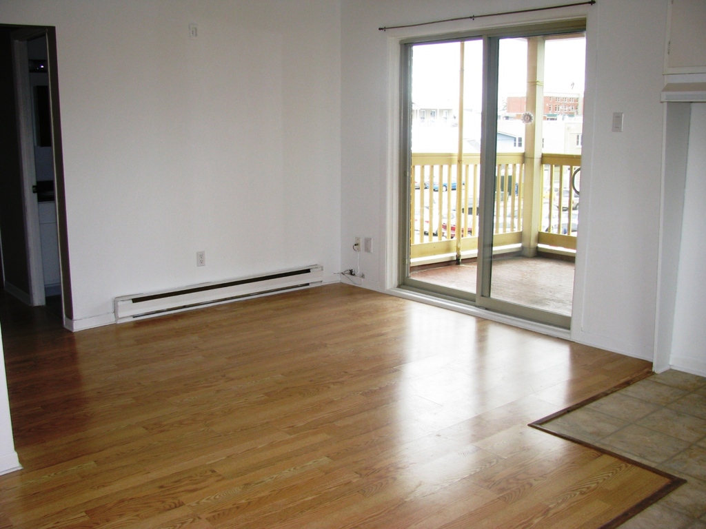 BEAU 4-1/2 Au Centre-ville (Granby) | 3236300