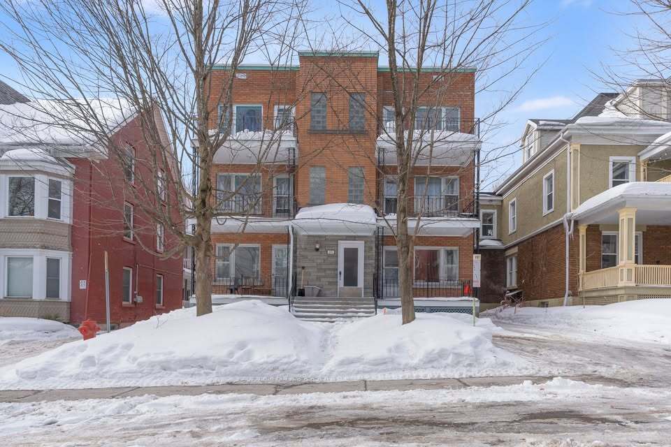 41/2 Près De Tout | 3236304