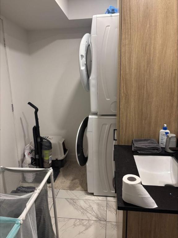 1 CH - 1 SDB - Montréal - $990 /mo | 3236359