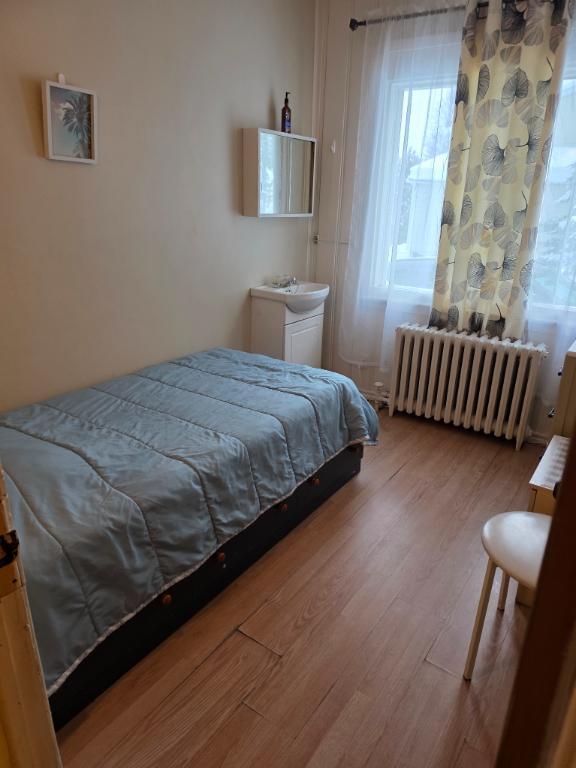 CHAMBRE À LOUER À SAINT-AGATHE-DES-MONTS,PRES DE TOUT LES SERVICES. | 3236364
