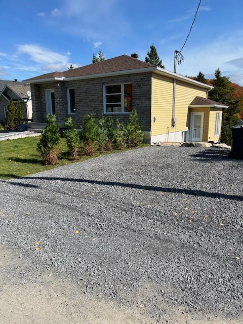 3 1/2 Bachelor très éclairé à Sainte-Agathe | 3236377
