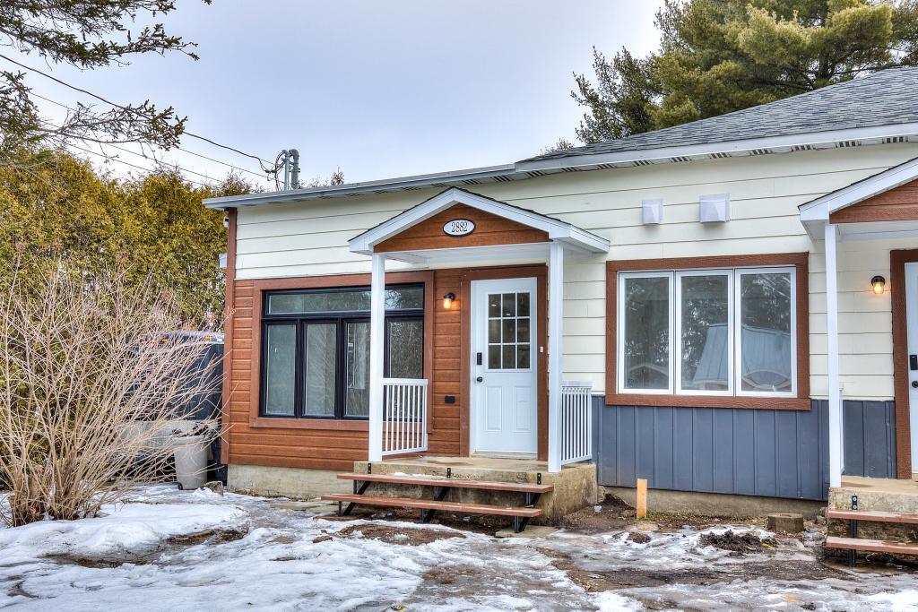 Logement style maison entièrement rénové – Sainte-Justine-de-Newton | 3236385