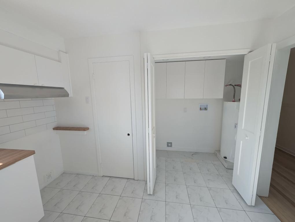 4½ Rénové Ste-Thérèse | 2e étage | Stationnement x2 | Disponible | 3236389