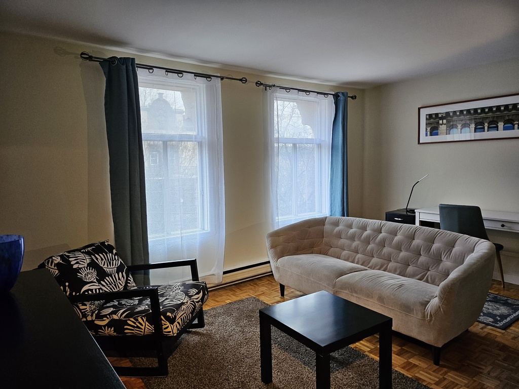 Superbe Meublé Prêt à Vivre ! | 3236404