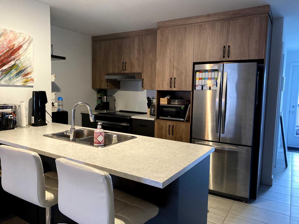 Rare Grand 6 ½ (4 Chambres) – Style Condo – Secteur des Écoles | 3236448