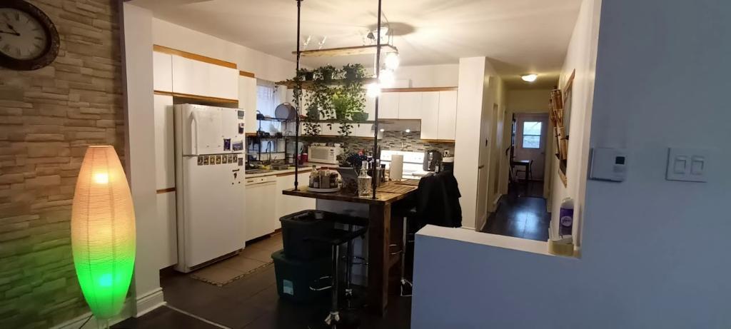 métro St-Michel 5 1/2 (3 chambres fermées ) | 3236459