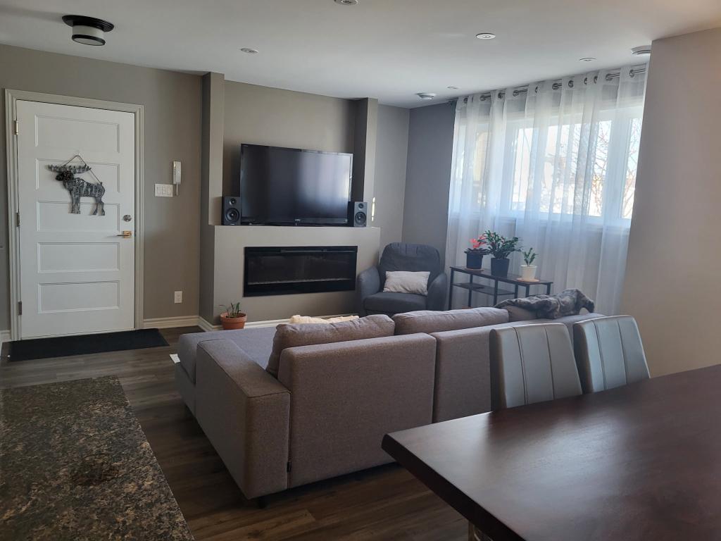 LUXUEUX CONDO 4 ½ à louer – 1800$ - 1er JUILLET 2026 - Sous-sol | 3236482