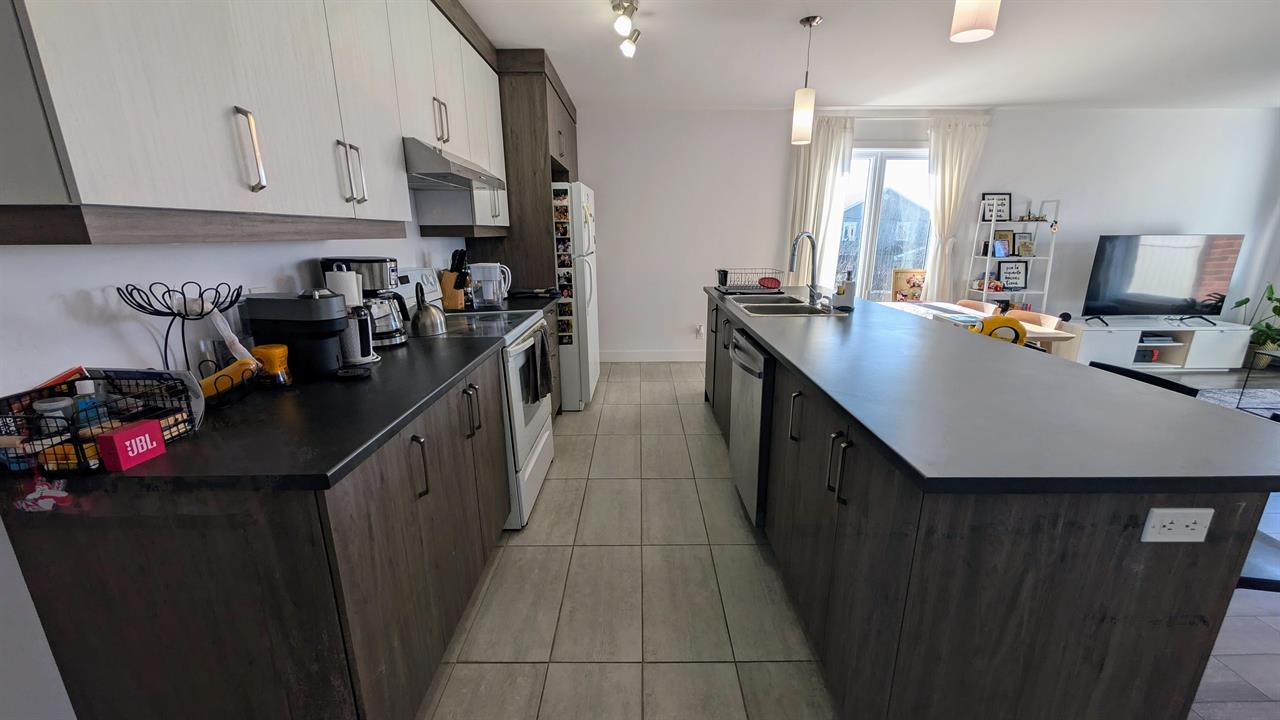 Immeuble - 1470 -1480 Rue Lionel-Giroux, Drummondville Grand 5 1/2 à Louer à Drummondville | 3237132