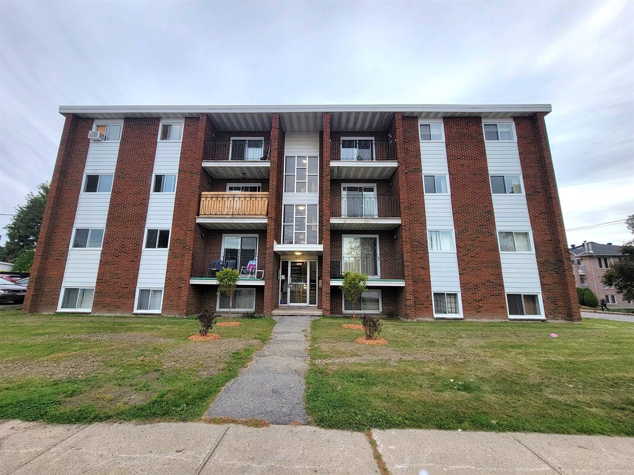 (Hull) Très Bel Appartement De Deux Chambres, | 3237200