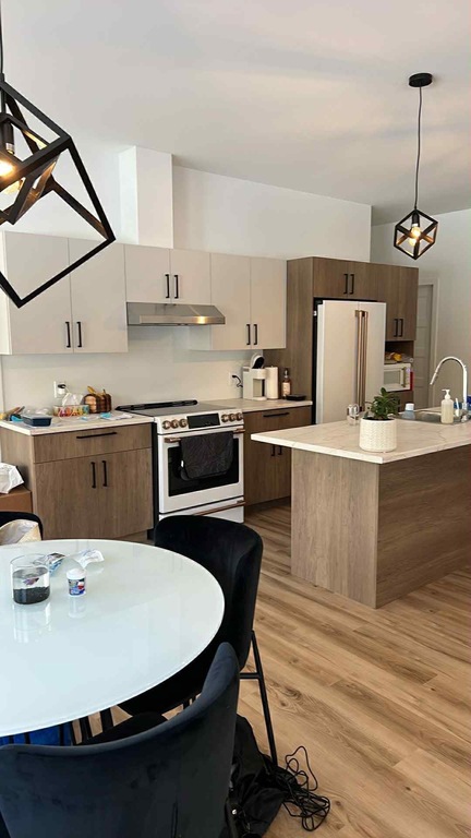 Spacieux Logement 5 1/2 | 3237225