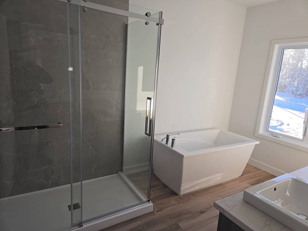 Spacieux Logement 5 1/2 | 3237225