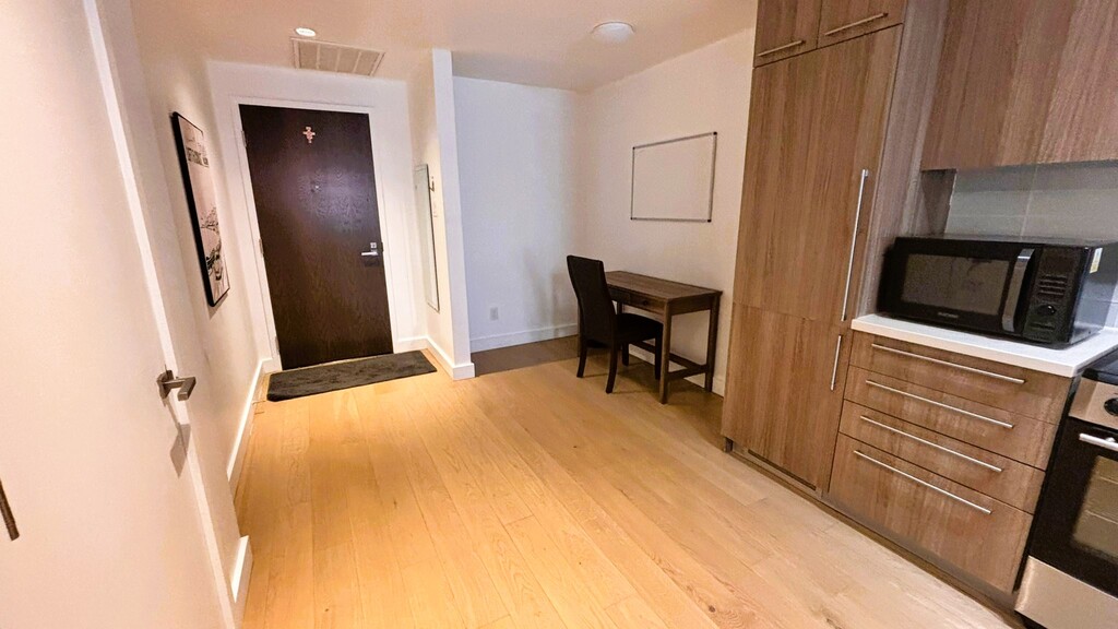 3 ½ + Bureau Clé En Main Au Centre | 3237269