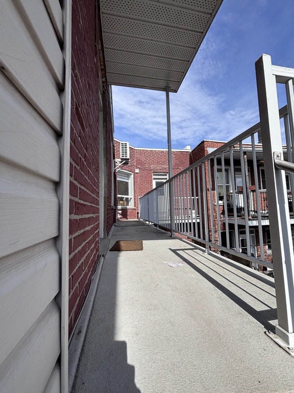 CHALEUREUX 4 1/2 SUR ST-DENIS! | 3237355