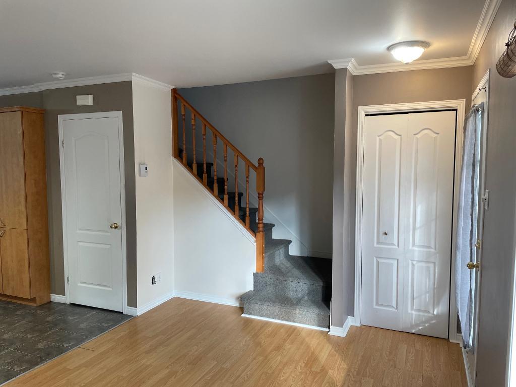 DISPONIBLE 1ER JUIN - CENTRE-VILLE JOLIETTE- SPLENDIDE 4 1-2 SUR 2 ÉTAGES(MAISON DE VILLE) | 3237515